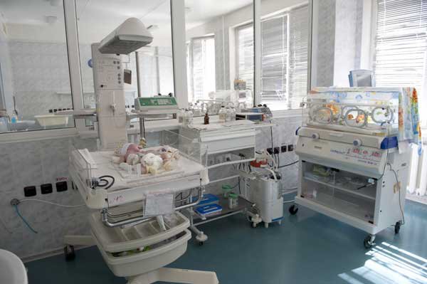 Украинских новорожденных будут лечить на швейцарские деньги