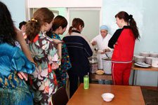 В запорожских больницах введут дополнительное питание