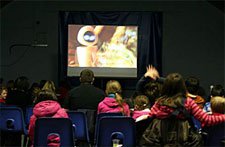 В США и Португалии появились специальные киносеансы для детей с аутизмом