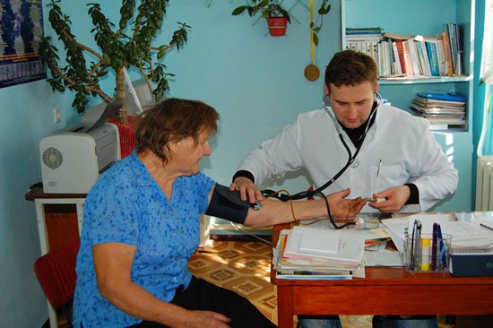 В Запорожье будущих семейных врачей отправляют на стажировку в села
