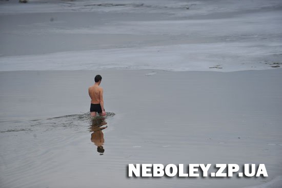 Во время Крещения на центральном запорожском пляже будут дежурить «скорые»