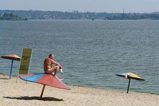 Врачи просят запорожцев воздержаться от купания на «диких» пляжах