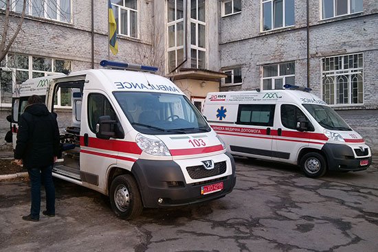 Запорожский военный госпиталь получил "скорые" от Святослава Вакарчука