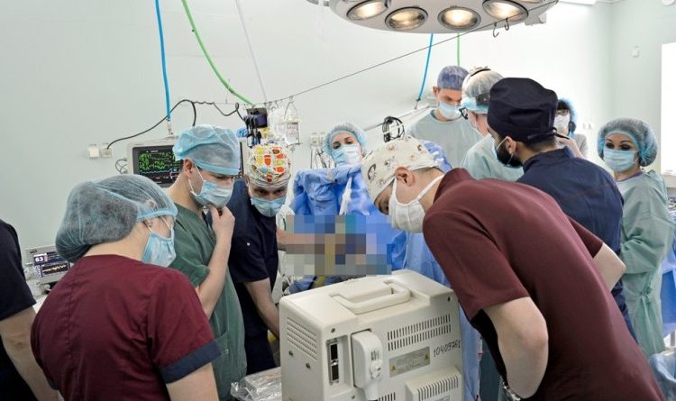 В Запорожье провели уникальную операцию пациенту с пороком сердца